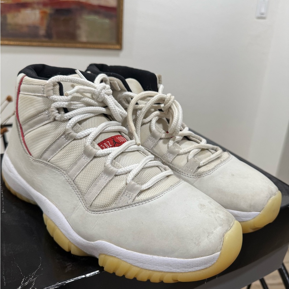 Retro air Jordan 11 platinum tint size 11.5